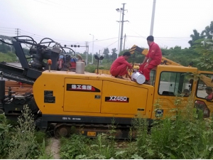 徐工XZ450水平定向鉆機首戰(zhàn)巖石地層